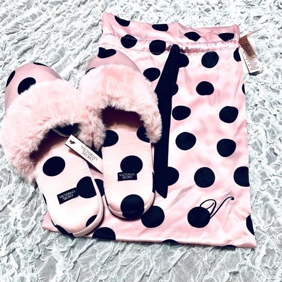 Victoria's Secret slipper Signature Pink/black dots with fur  Slipper size M - Picture 1 of 7